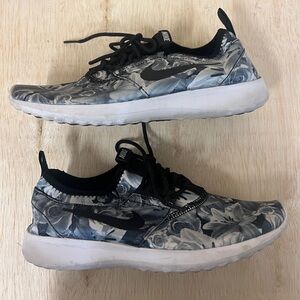 Women’s Nike Floral Shoes